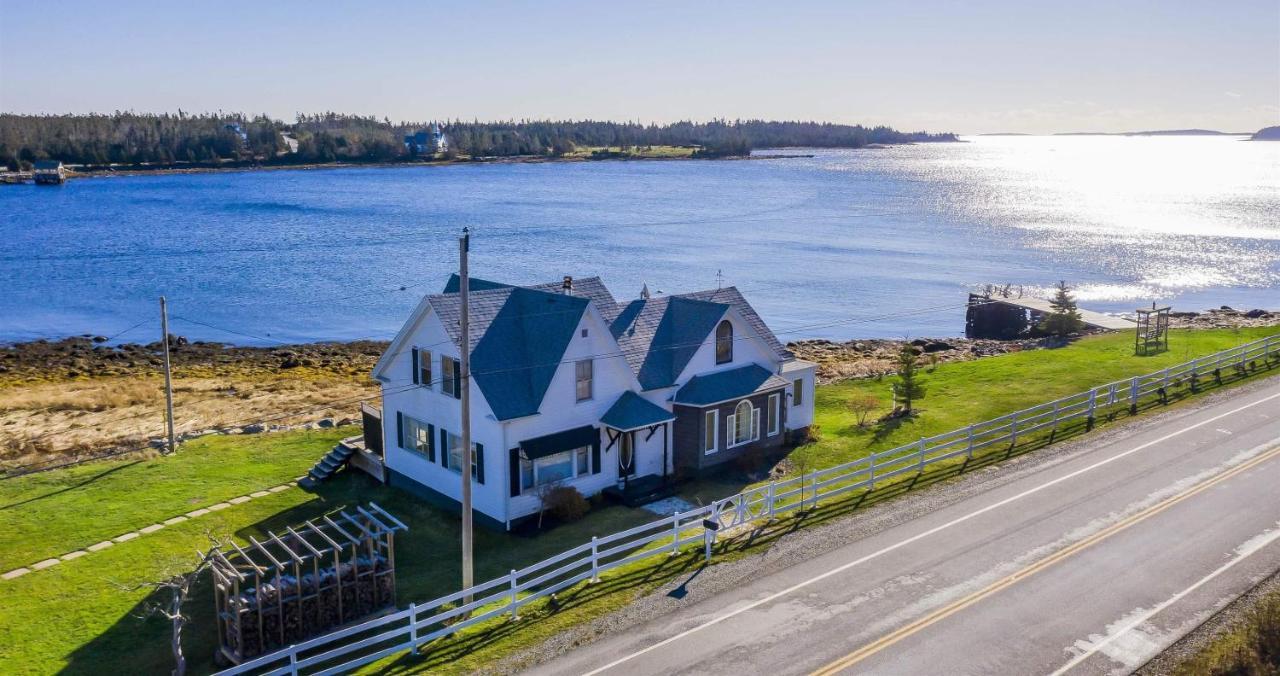 Atlantic Shores Retreat Villa Port Dufferin Exterior photo