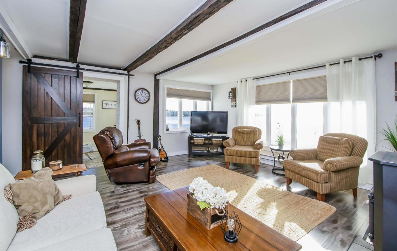 Atlantic Shores Retreat Villa Port Dufferin Exterior photo